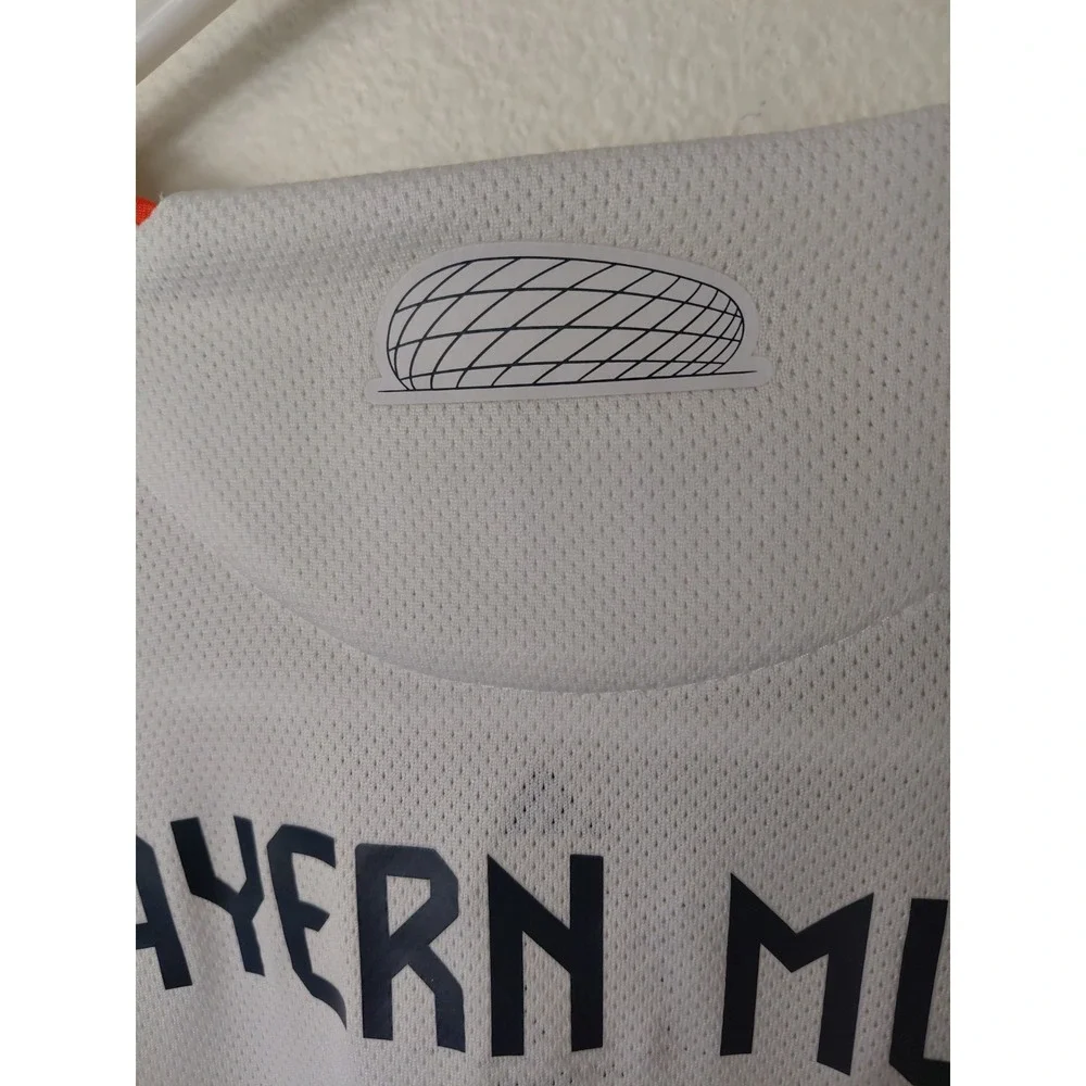 Adidas Men's FC Bayern Munich 25/26 Away Authentic Jersey - MÜLLER FAREWELL GAME